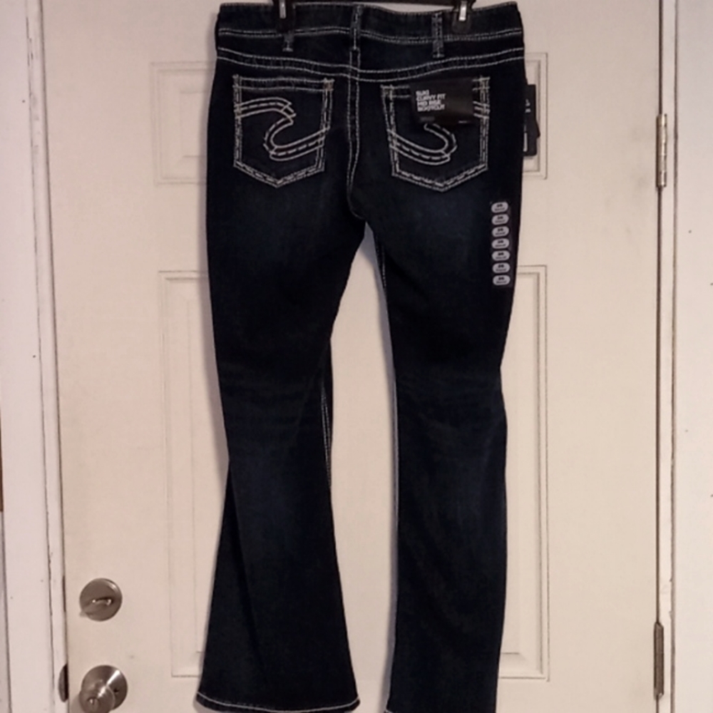 COPY - Silver jeans, 34/32 NWT, Suki, curvy fit, mid rise, bootcut